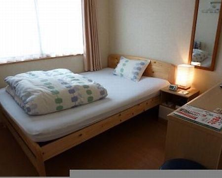Guesthouse Mintaro Hut Ямагата Стая снимка